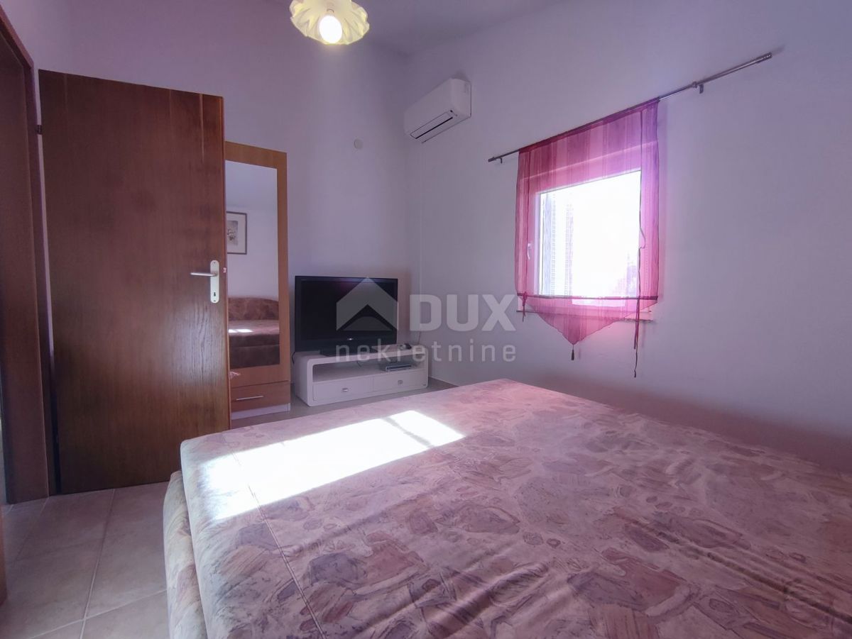 ISTRIA, KAVRAN - Spaziosa casa con 3 appartamenti e garage in una zona tranquilla