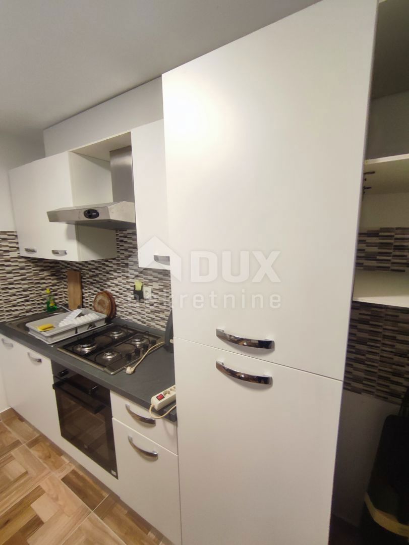 ISTRIA, KAVRAN - Spaziosa casa con 3 appartamenti e garage in una zona tranquilla