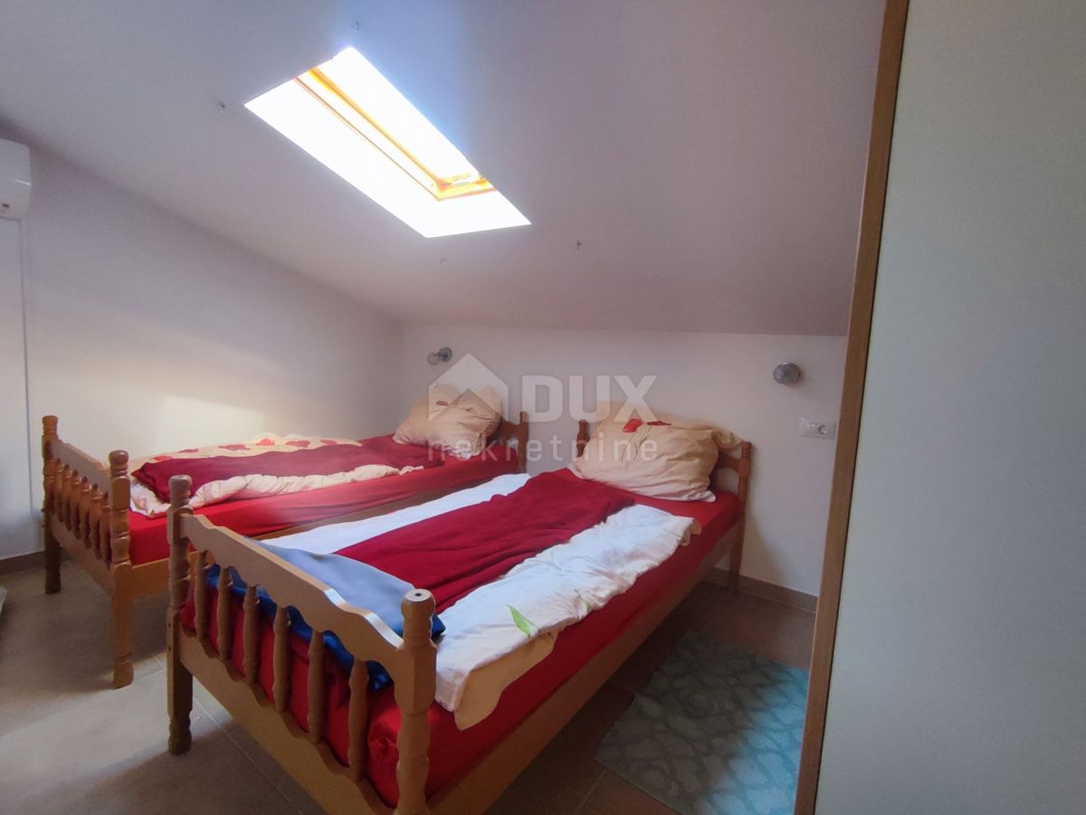 ISTRIA, KAVRAN - Spaziosa casa con 3 appartamenti e garage in una zona tranquilla