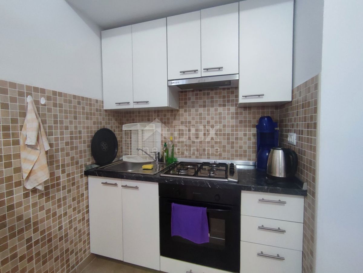 ISTRIA, KAVRAN - Spaziosa casa con 3 appartamenti e garage in una zona tranquilla