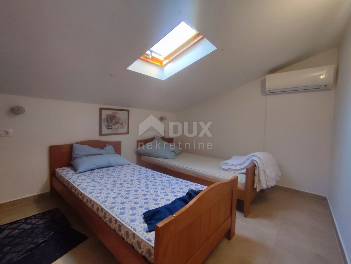 ISTRIA, KAVRAN - Spaziosa casa con 3 appartamenti e garage in una zona tranquilla