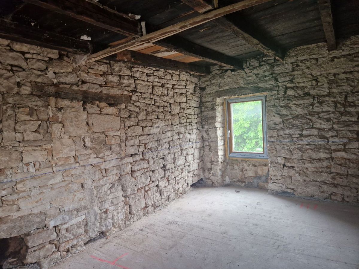 ISTRIA, LOVREČ - Casa in pietra d'Istria con vista meravigliosa