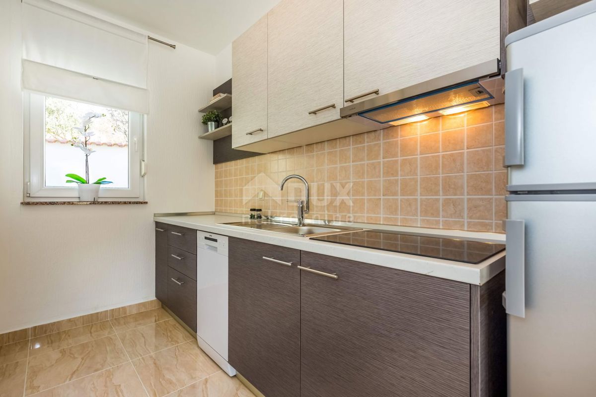 CRIKVENICA, DRAMALJ - Villa di nuova costruzione con due piscine!