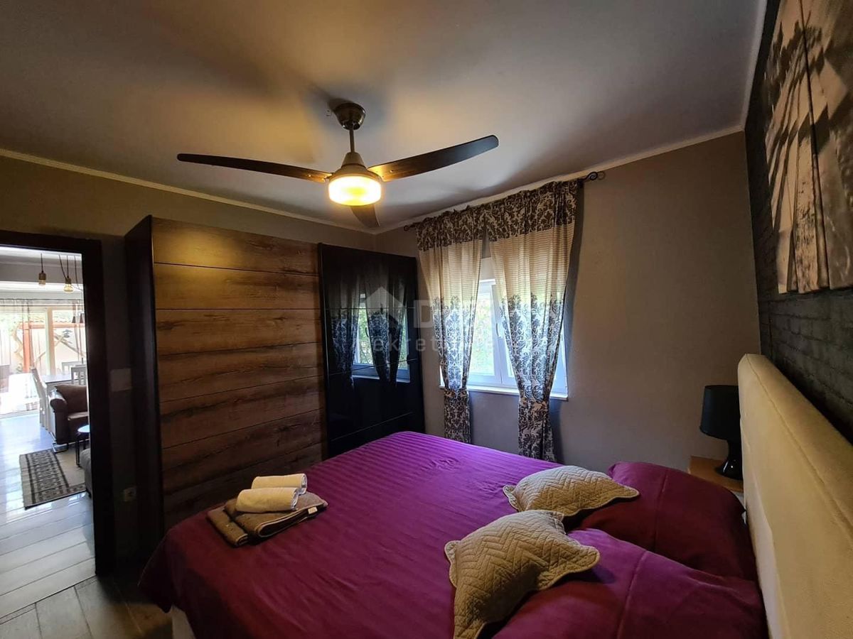 ZADAR, PRIVLAKA - Casa moderna a 40 m dal mare