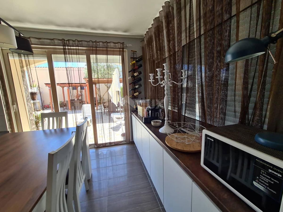 ZADAR, PRIVLAKA - Casa moderna a 40 m dal mare