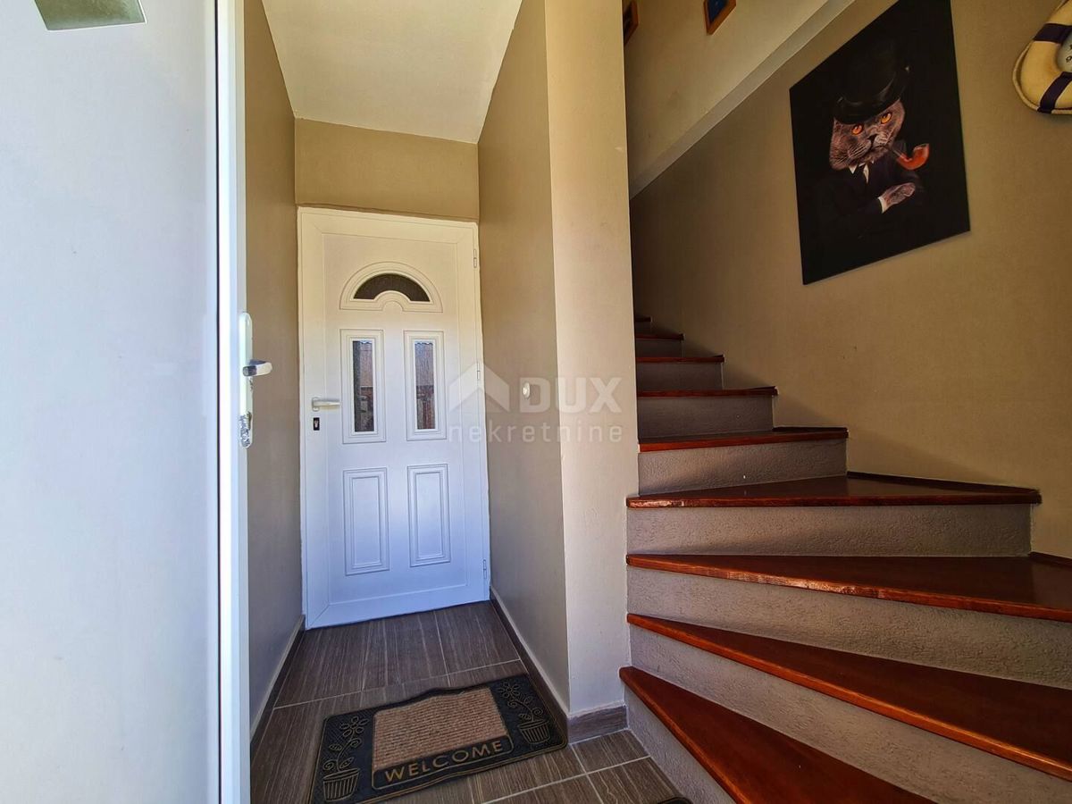 ZADAR, PRIVLAKA - Casa moderna a 40 m dal mare