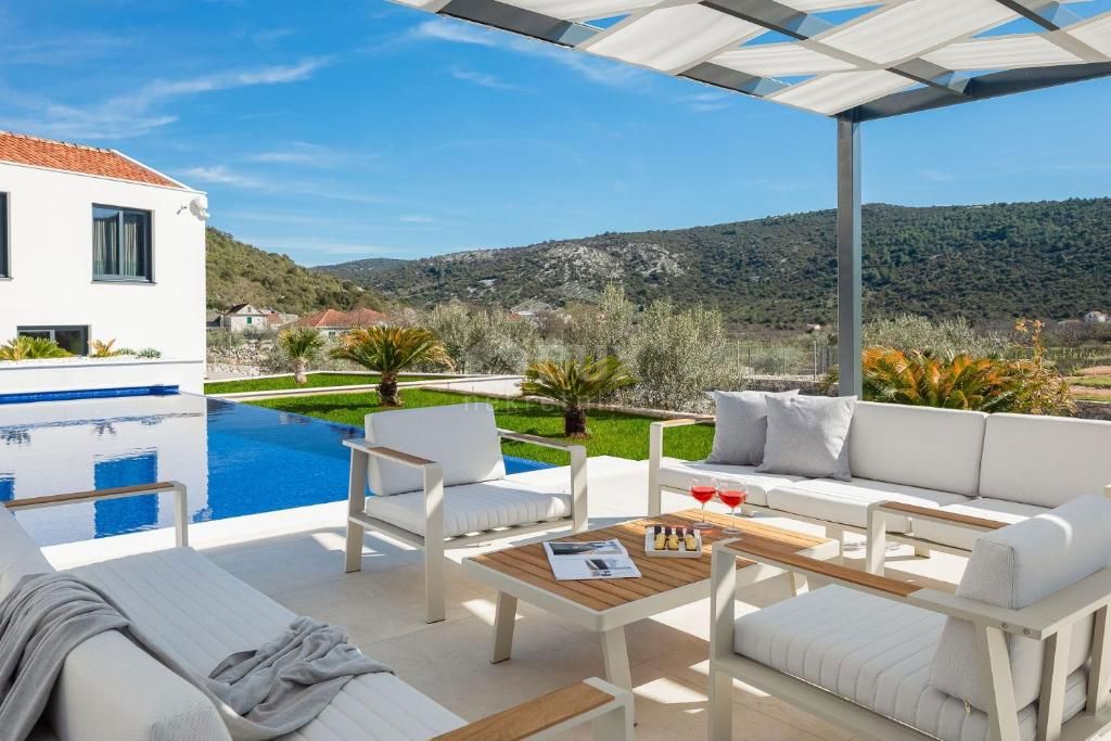 DALMAZIA, TROGIR Villa di lusso con piscina