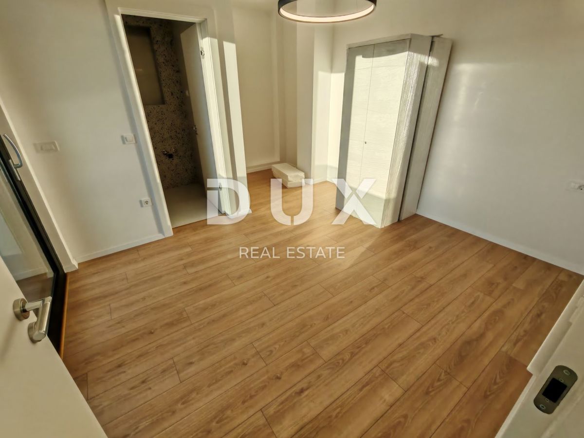  ZADAR, ZATON - Villa bifamiliare di lusso con piscina riscaldata, sauna e palestra! Nuova costruzione! B1