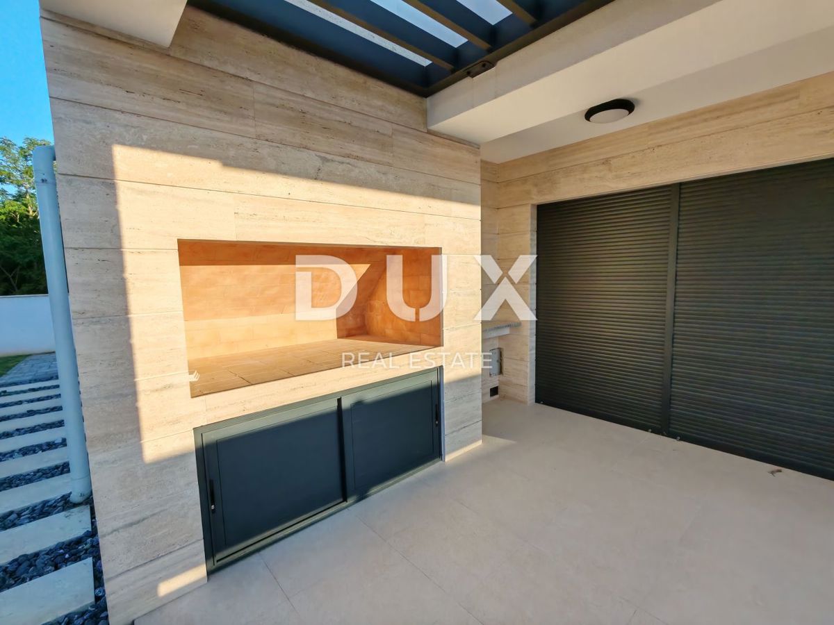  ZADAR, ZATON - Villa bifamiliare di lusso con piscina riscaldata, sauna e palestra! Nuova costruzione! B1