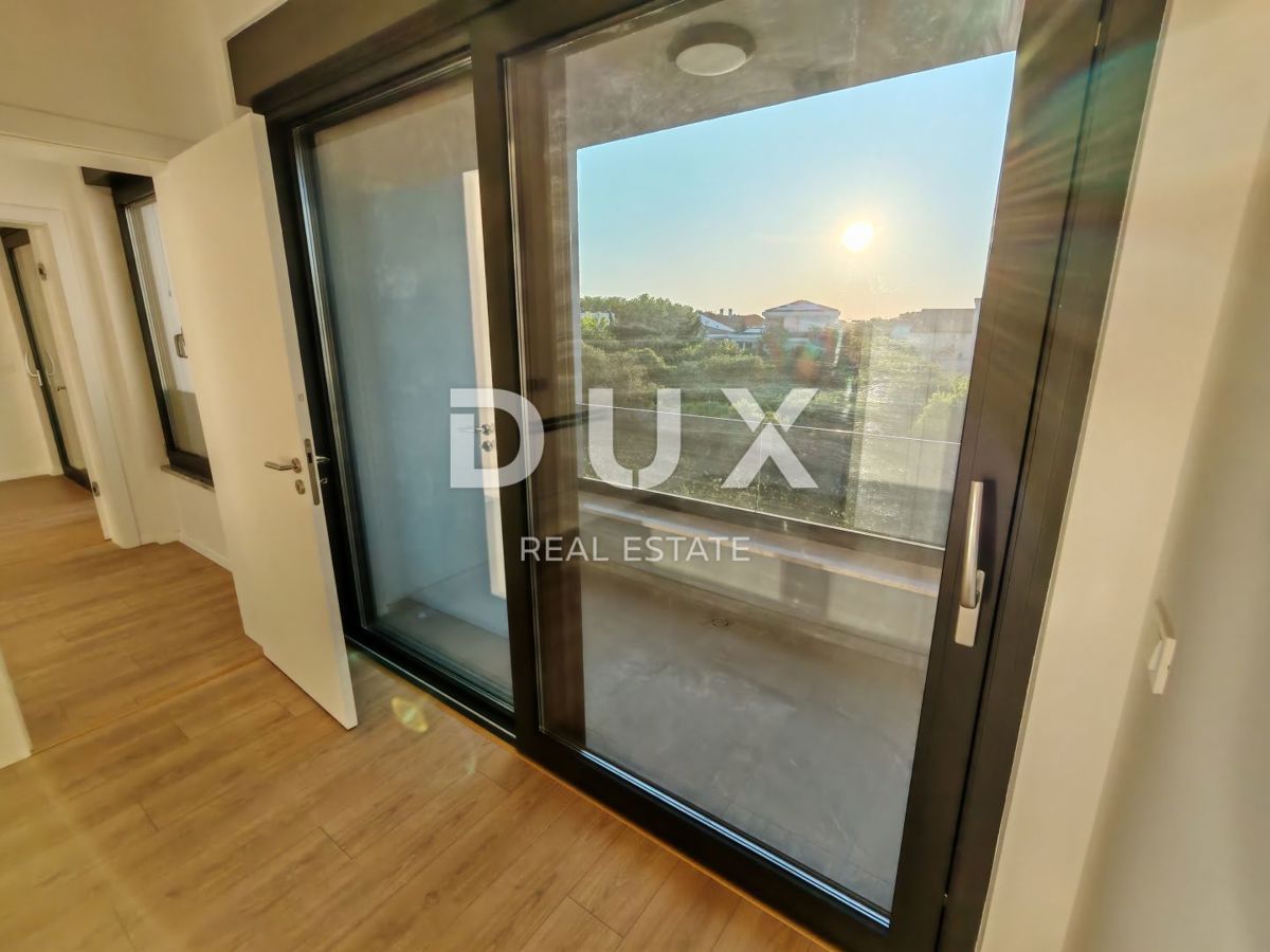  ZADAR, ZATON - Villa bifamiliare di lusso con piscina riscaldata, sauna e palestra! Nuova costruzione! B1