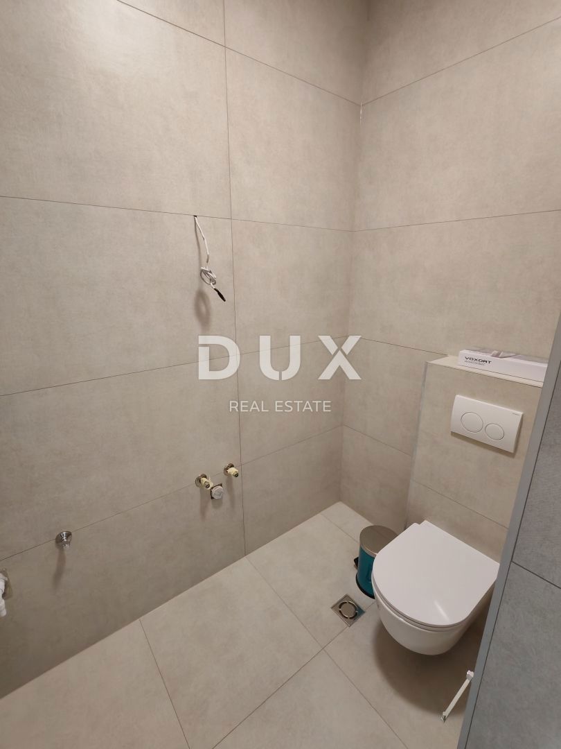  ZADAR, ZATON - Villa bifamiliare di lusso con piscina riscaldata, sauna e palestra! Nuova costruzione! B1