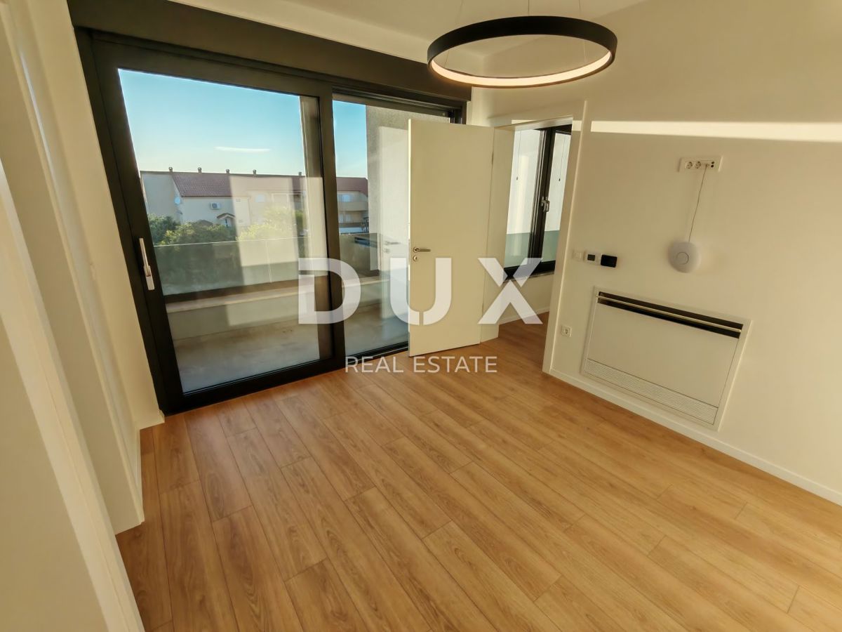  ZADAR, ZATON - Villa bifamiliare di lusso con piscina riscaldata, sauna e palestra! Nuova costruzione! B1