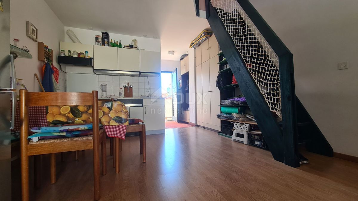 SENJ, STINICA, appartamento con garage al primo piano, balcone, vista mare 