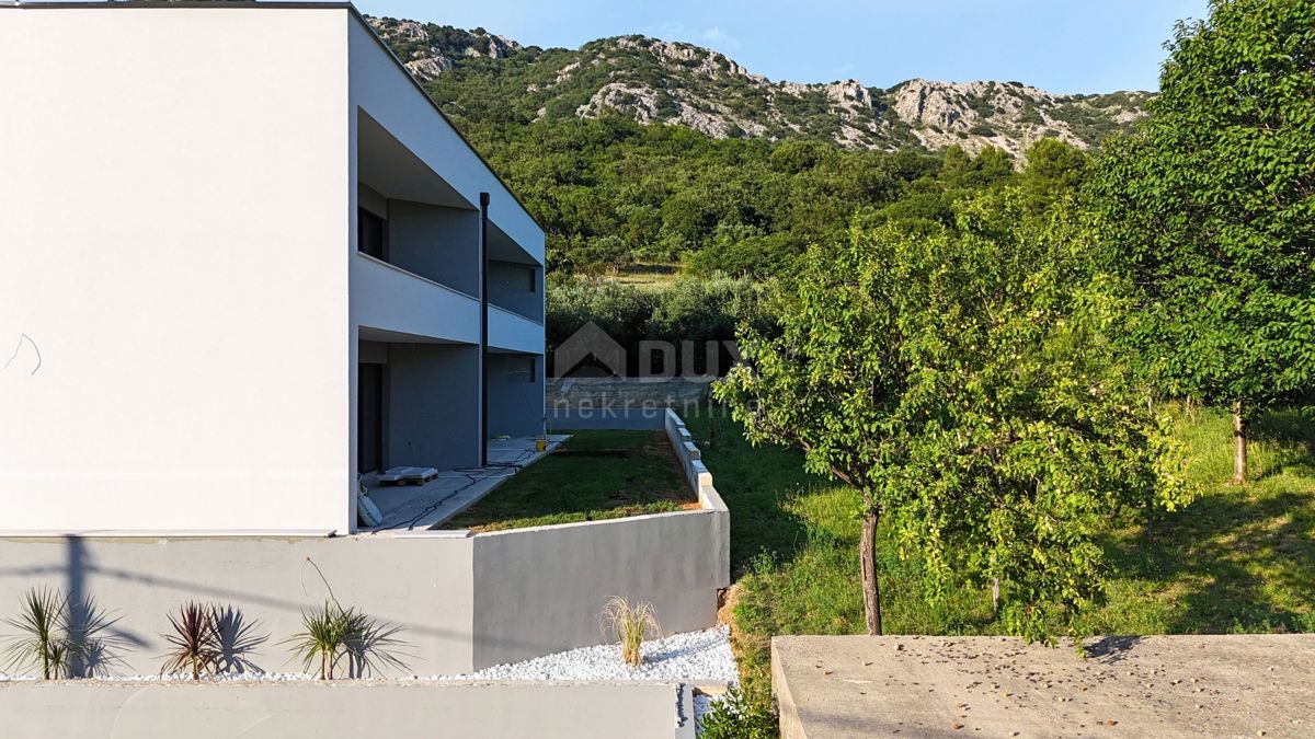 ISOLA DI KRK, BAŠKA (dintorni) - Appartamento con 2 camere da letto in un edificio nuovo con terrazza e 2 posti auto