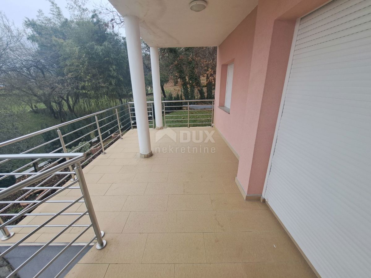 OPATIJA, OPRIĆ - villa con 5 appartamenti e una piscina