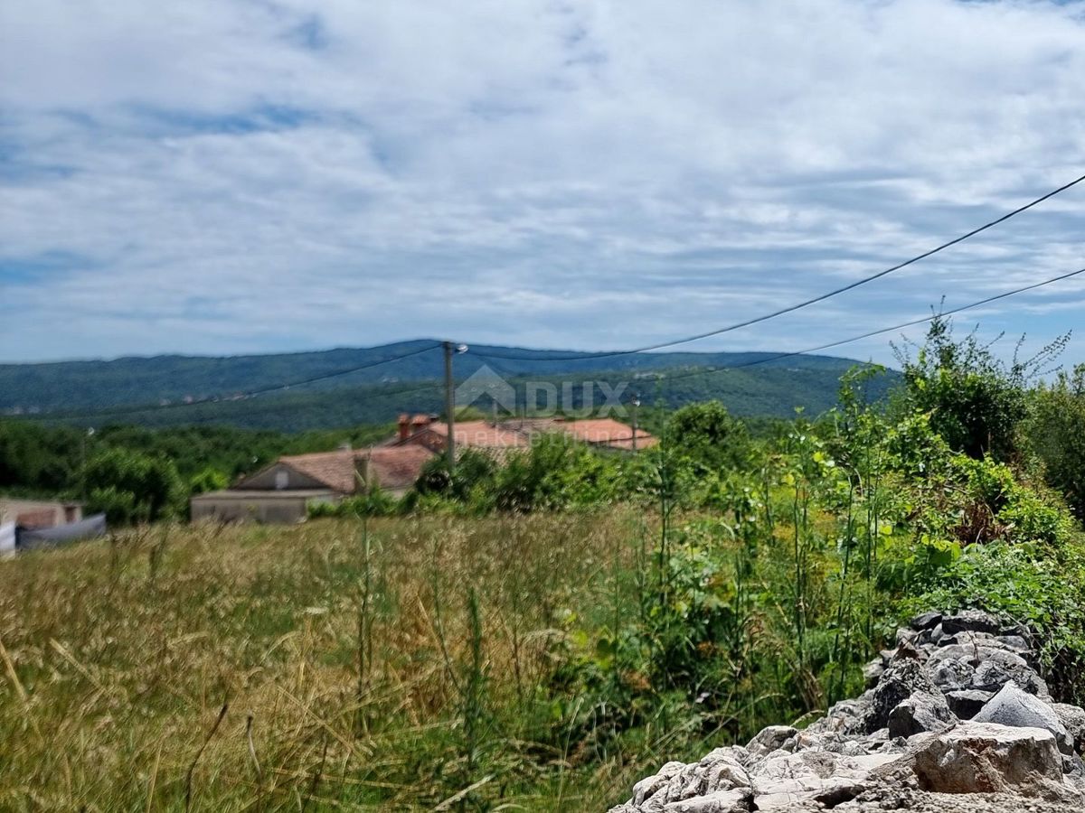 ISTRIA, LABIN - Ampio terreno con vista panoramica