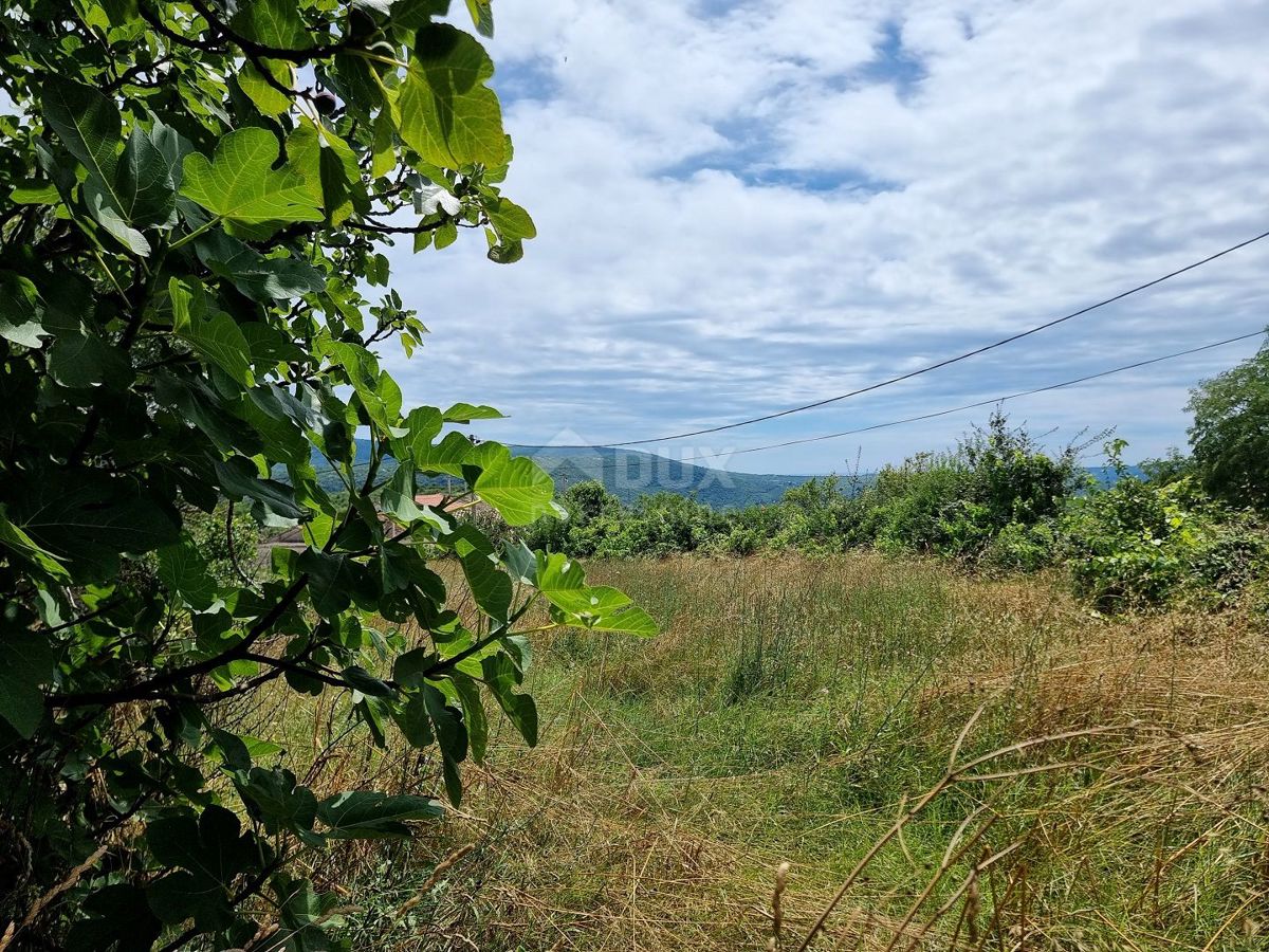 ISTRIA, LABIN - Ampio terreno con vista panoramica