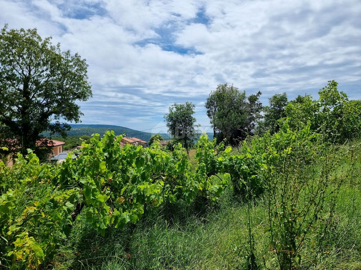 ISTRIA, LABIN - Terreno edificabile con vista panoramica