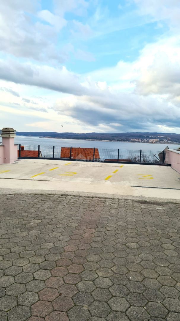 CRIKVENICA - Due appartamenti con terrazza!