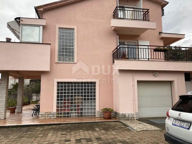 RIJEKA - Bella casa con piscina sulle linee urbane!
