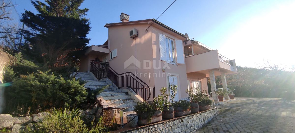 RIJEKA - Bella casa con piscina sulle linee urbane!