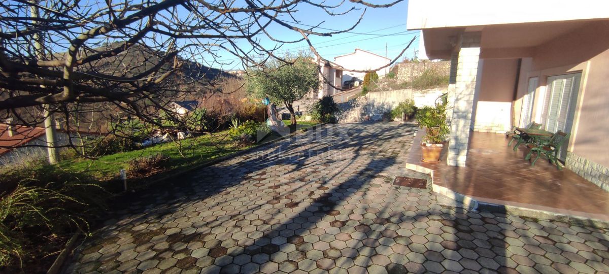 RIJEKA - Bella casa con piscina sulle linee urbane!