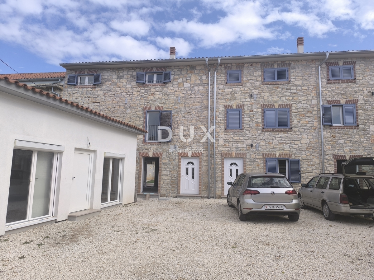 ISTRIA, JURŠIĆI - Casa in pietra con piscina + appartamento, CHIAVI IN MANO