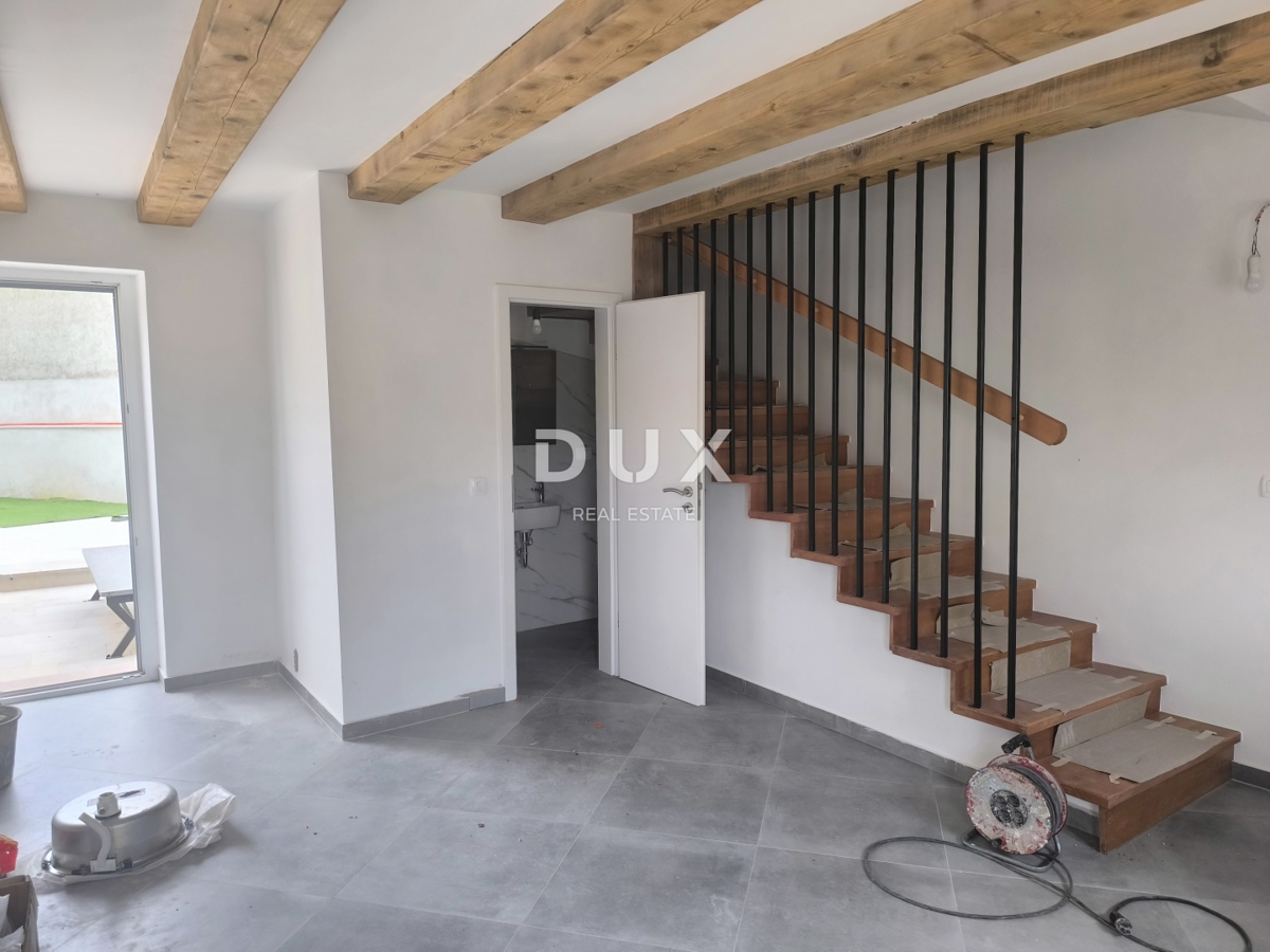 ISTRIA, JURŠIĆI - Casa in pietra con piscina + appartamento, CHIAVI IN MANO