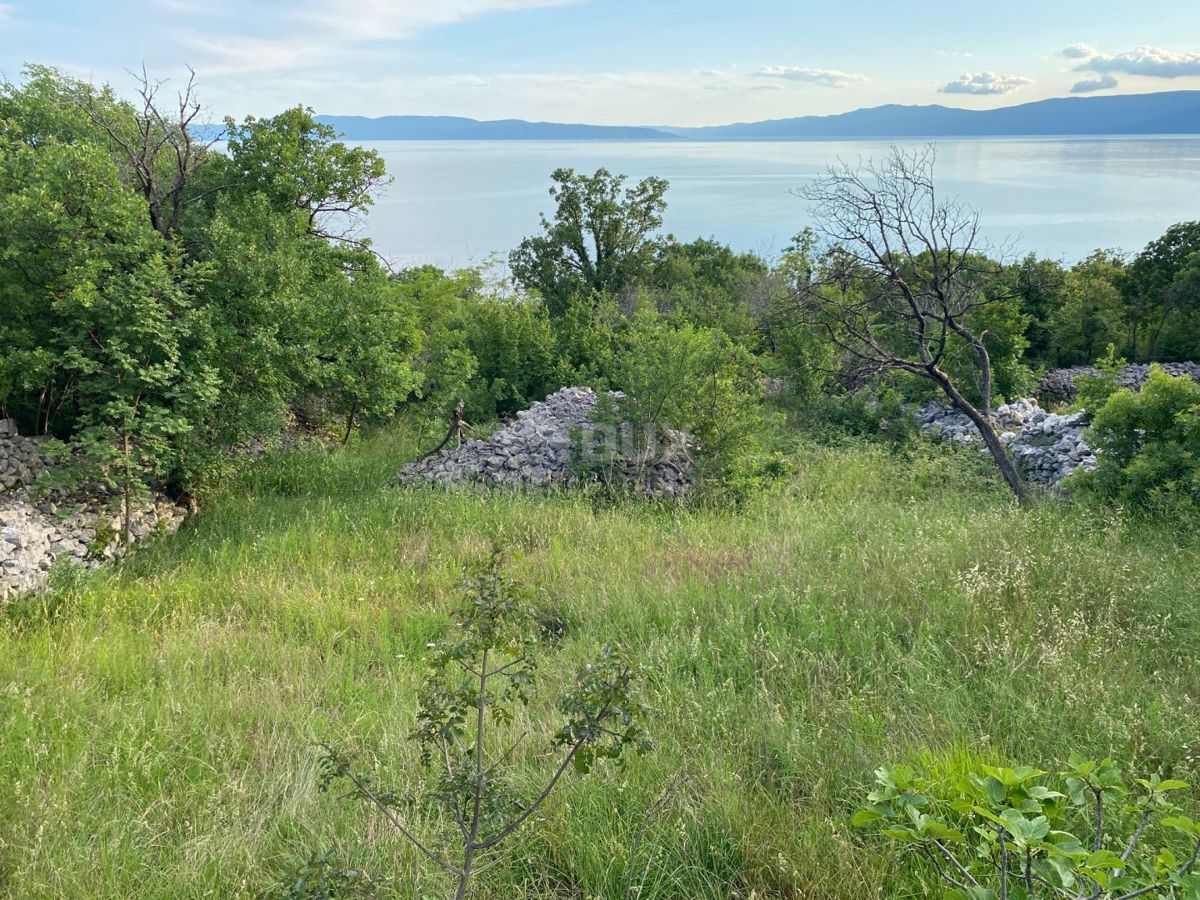 RIJEKA, KOSTRENA - terreno 1.211 m2 con vista mare - a soli 160 metri dal mare! OPPORTUNITÀ!