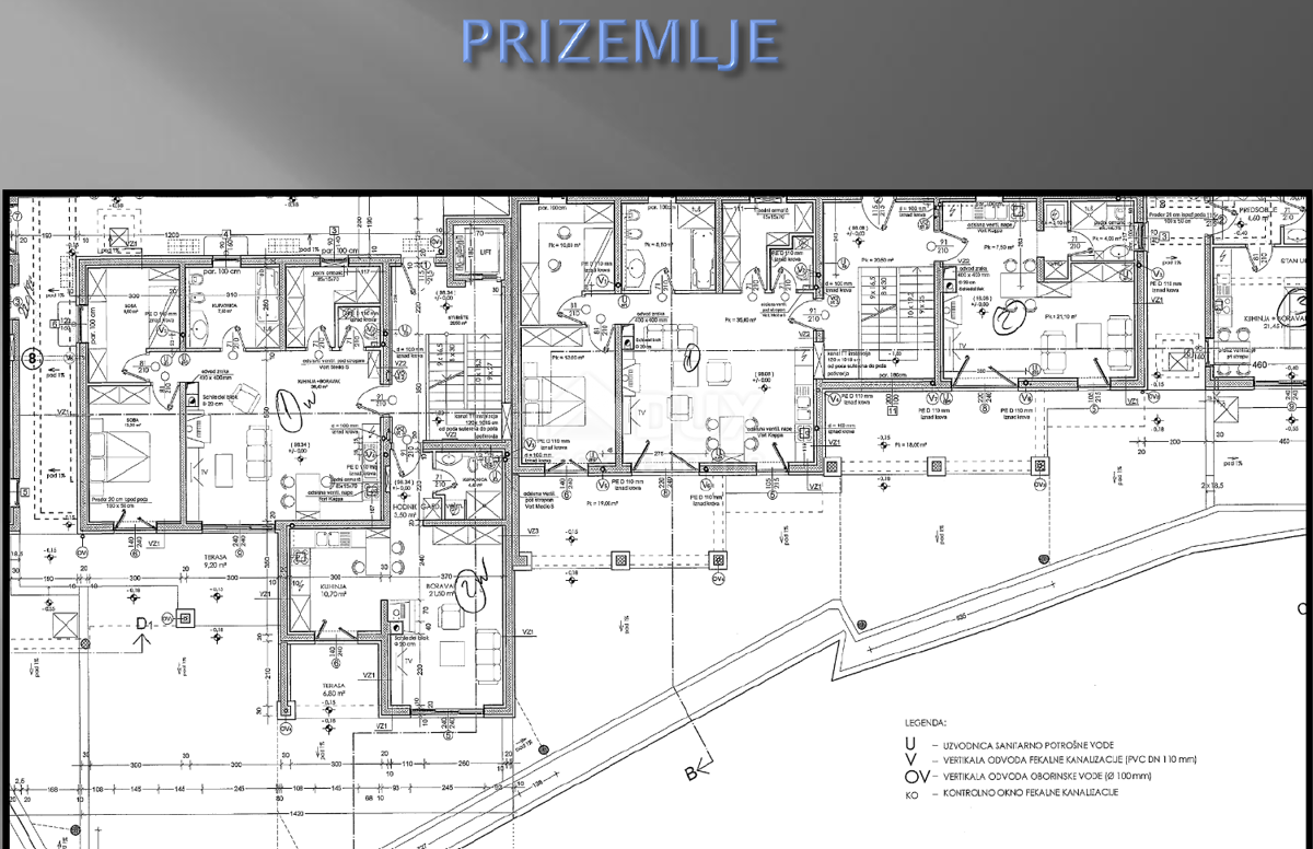 OPATIJA, JUŠIĆI - terreno 1330m2 con iniziata la costruzione di un edificio di 1250m2 con vista mare 