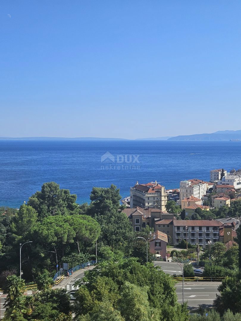 OPATIJA, CENTRO - attico a due piani 4333m2 con vista panoramica sul mare e terrazza sul tetto S2