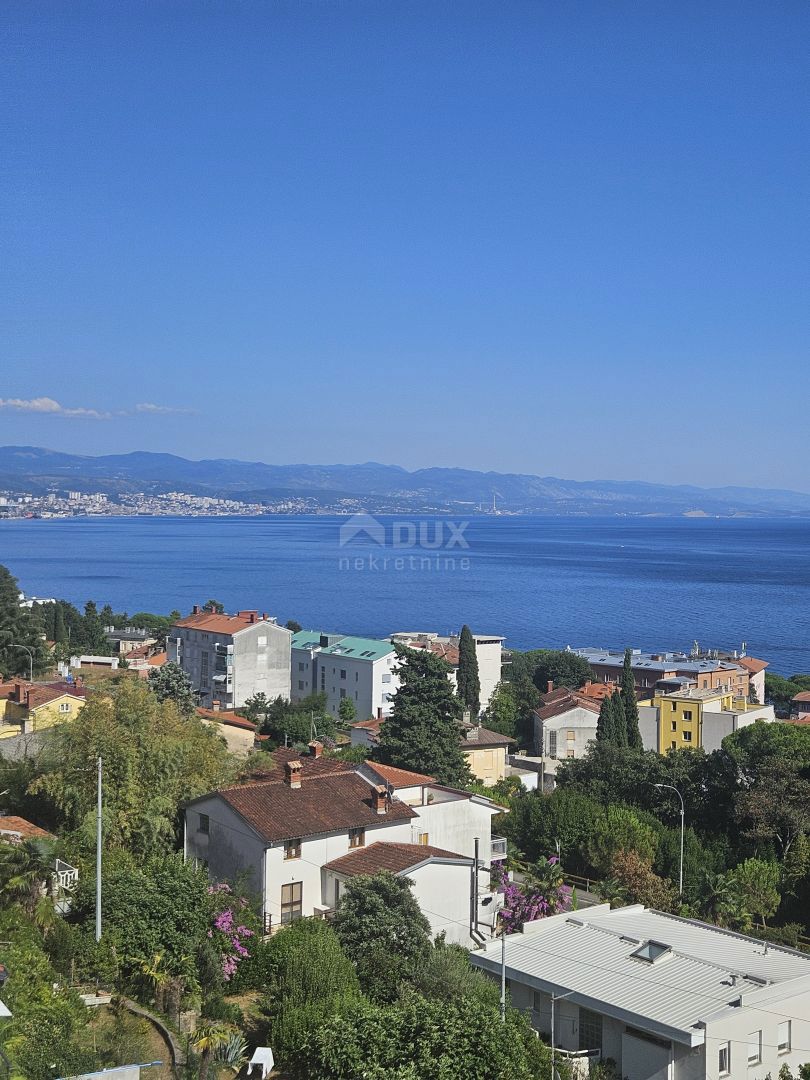 OPATIJA, CENTRO - attico a due piani 4333m2 con vista panoramica sul mare e terrazza sul tetto S2