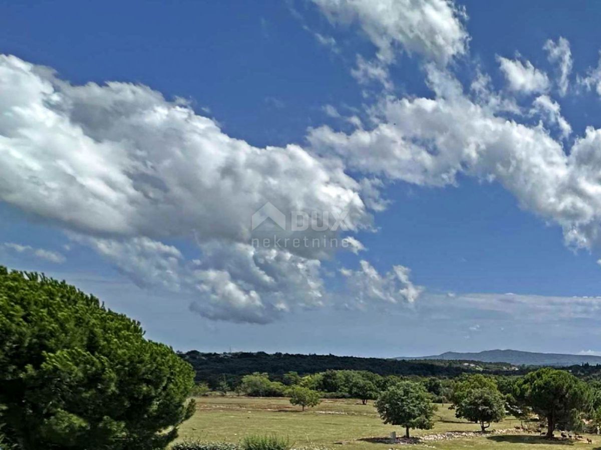 ISTRIA, LABIN - Terreno con permesso e progetto interessante