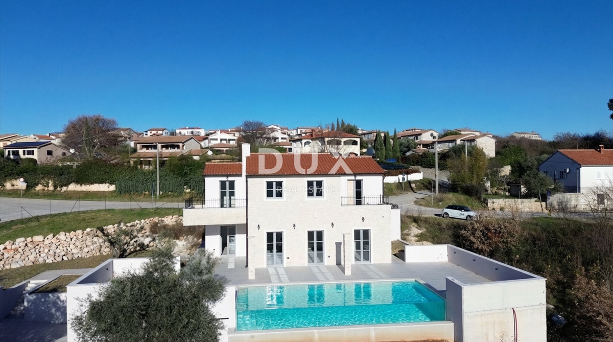 ISTRIA, PARENZO - Villa di nuova costruzione con piscina a sfioro, parcheggio sotterraneo privato e fantastica vista sul mare