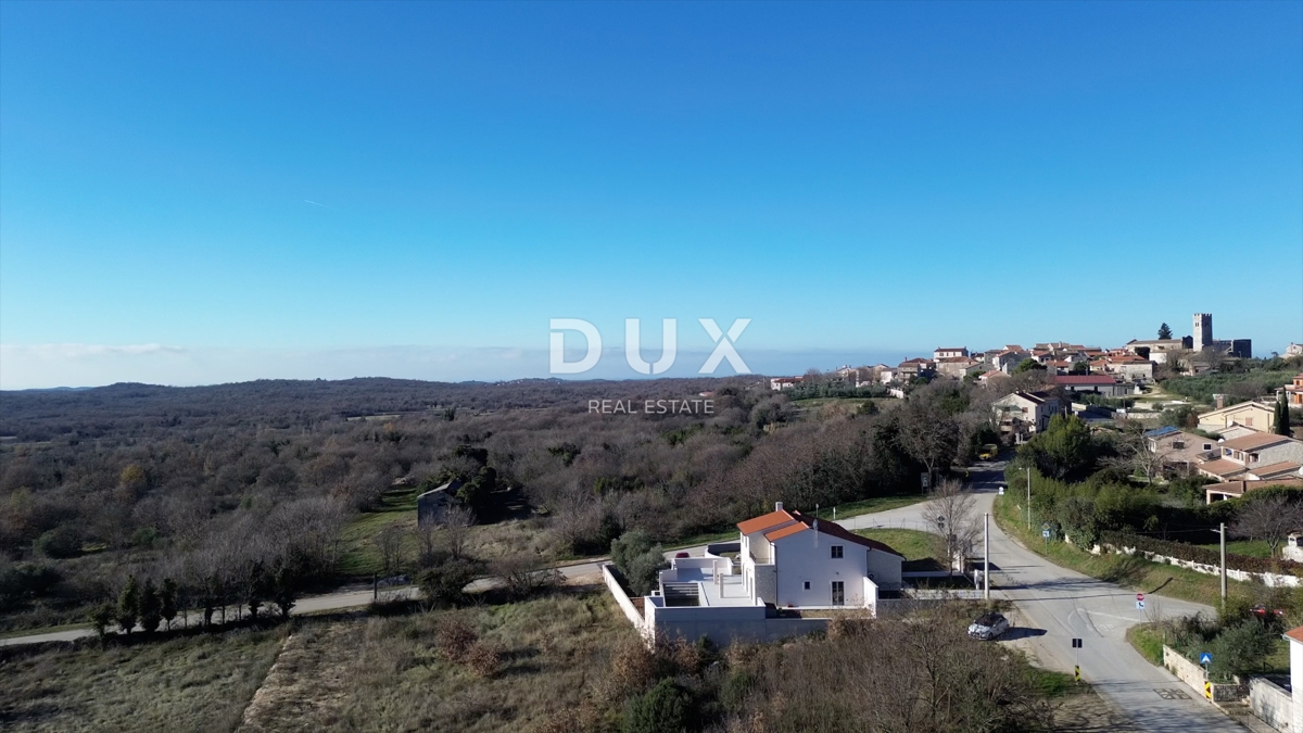 ISTRIA, PARENZO - Villa di nuova costruzione con piscina a sfioro, parcheggio sotterraneo privato e fantastica vista sul mare