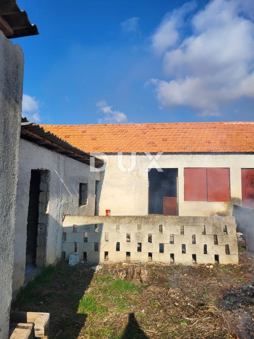 BIOGRAD, RAŠTANE GORNJE - Casa in pietra su un terreno di 1600 m2