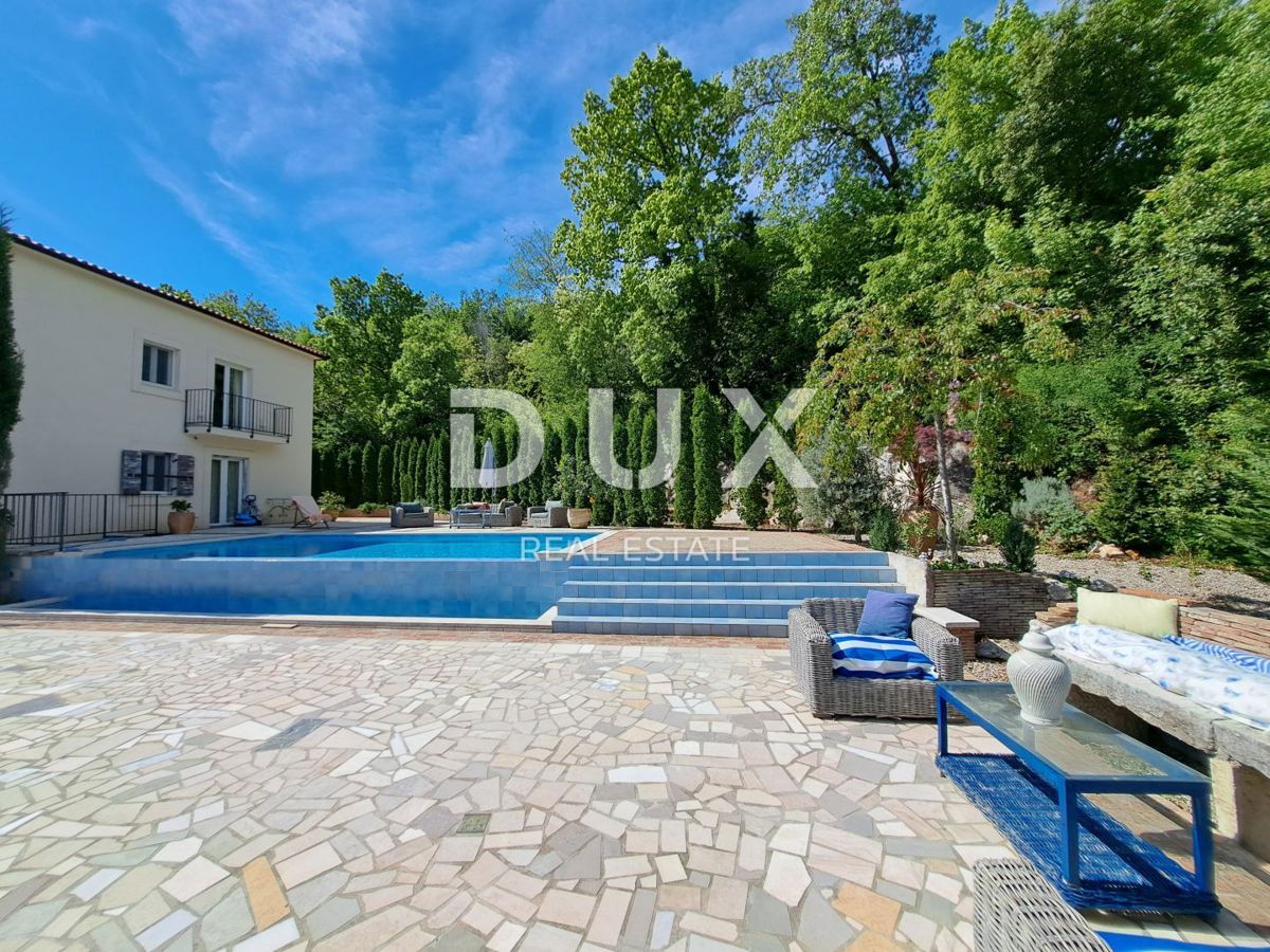 OPATIJA, BRSEČ - villa di lusso 430m2 con piscina e vista mare + giardino paesaggistico 2700m2