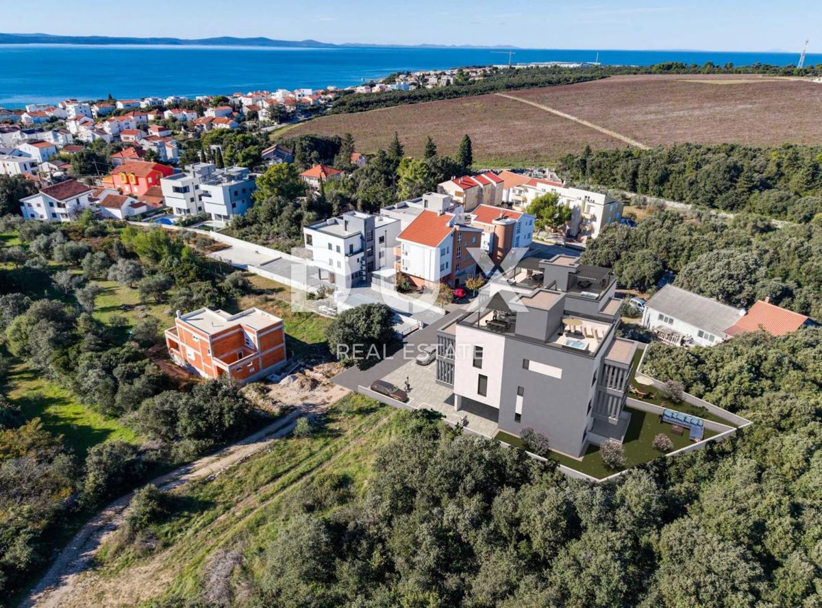ZADAR, PETRČANE - Moderno appartamento con giardino in costruzione Z2 S1