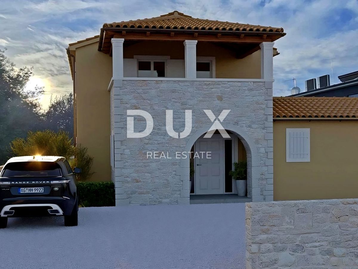 ISTRIA, PARENZO - Casa con piscina