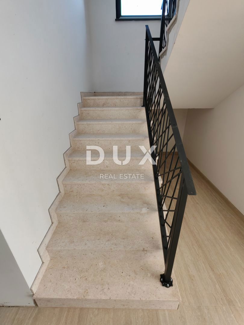 ZARA, VRSI - Villa di lusso con piscina! Garage, 4 camere da letto, 4 bagni...! E