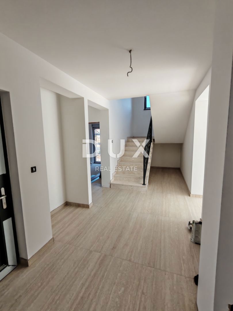 ZARA, VRSI - Villa di lusso con piscina! Garage, 4 camere da letto, 4 bagni...! E