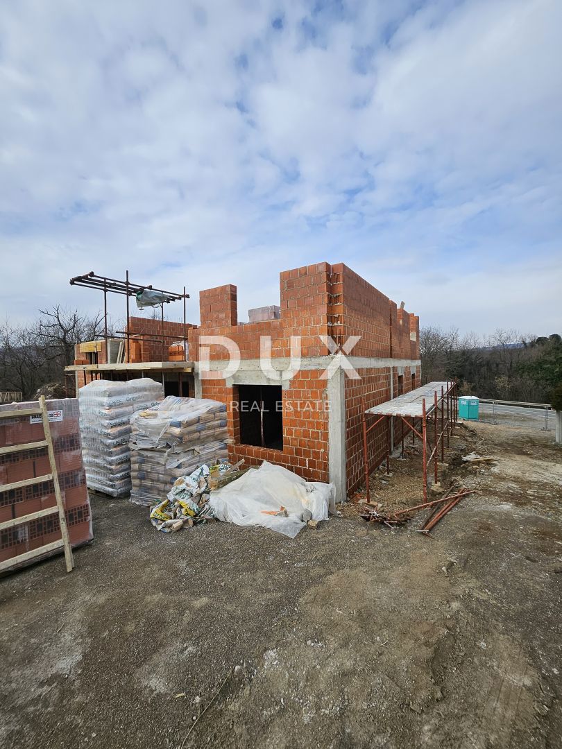 MATULJI, JURDANI, PERMANI - appartamento 68m2 + galleria 31m2, 2° piano 3 camere da letto + soggiorno 