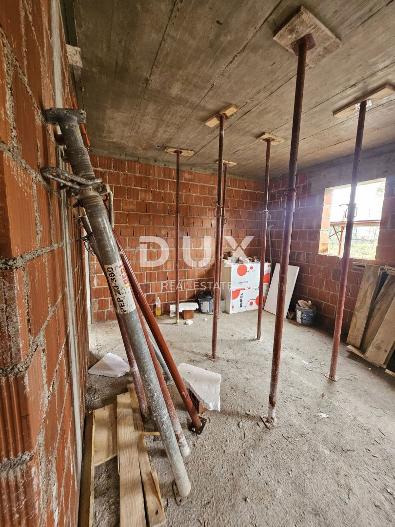 MATULJI, JURDANI, PERMANI - appartamento 68m2 + galleria 31m2, 2° piano 3 camere da letto + soggiorno 