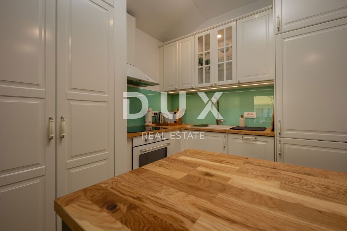 OPATIJA, CENTRO - Appartamento recentemente ristrutturato con vista mare
