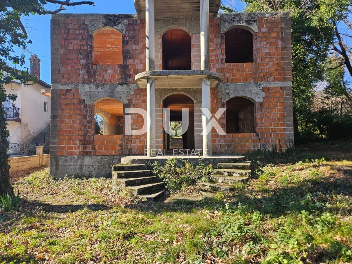 OPATIJA, VOLOSKO - terreno edificabile in posizione attraente, opportunità di investimento