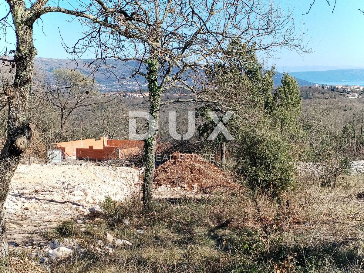 ISTRIA, RAKALJ - Terreno edificabile con vista mare!