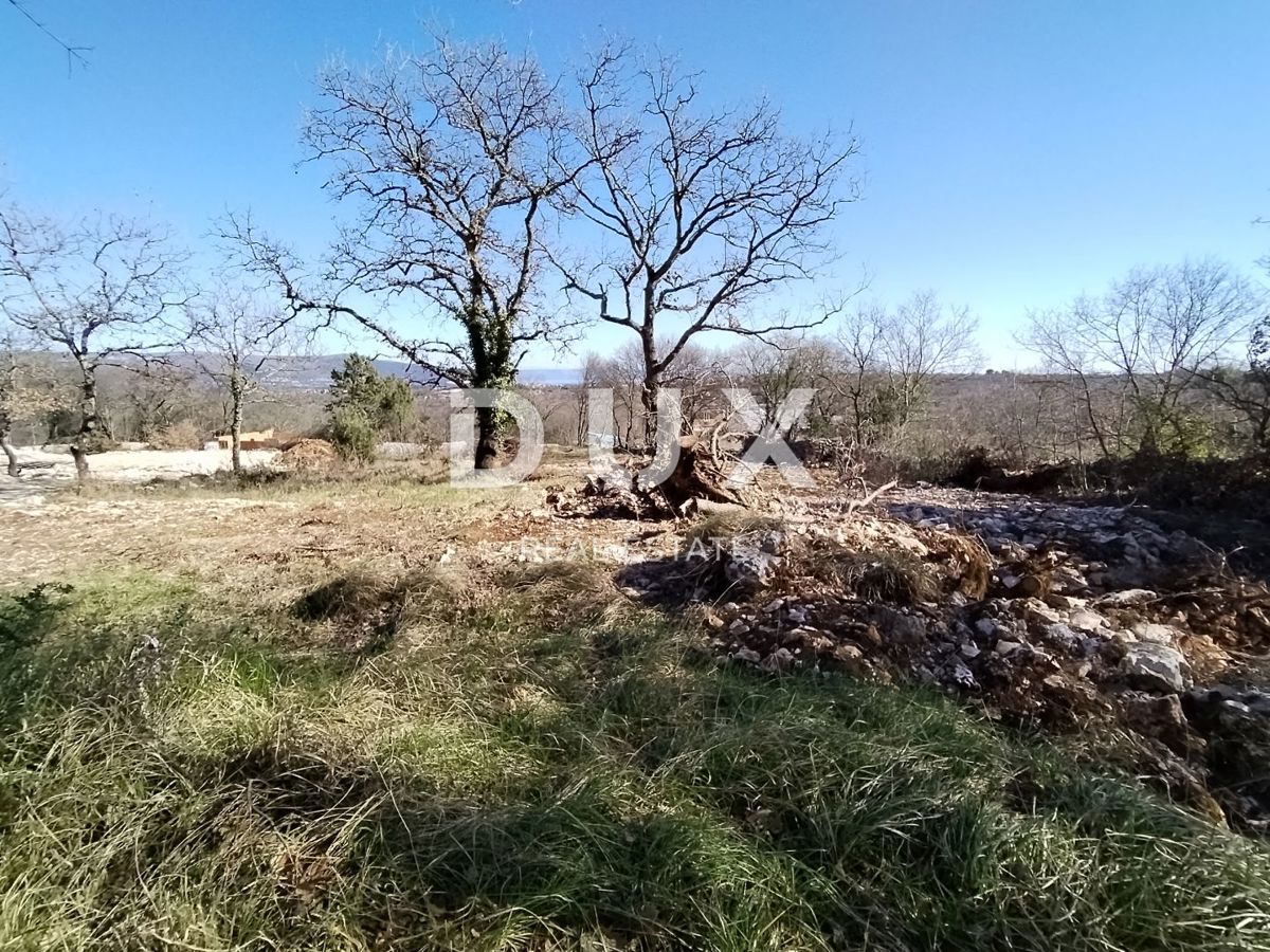 ISTRIA, RAKALJ - Terreno edificabile con vista mare!