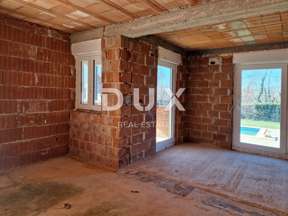 ISTRIA, LABIN - Casa con piscina in costruzione