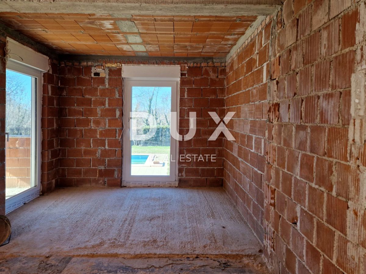 ISTRIA, LABIN - Casa con piscina in costruzione
