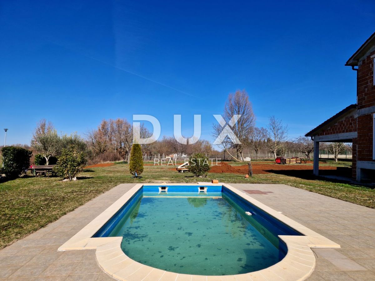 ISTRIA, LABIN - Casa con piscina in costruzione